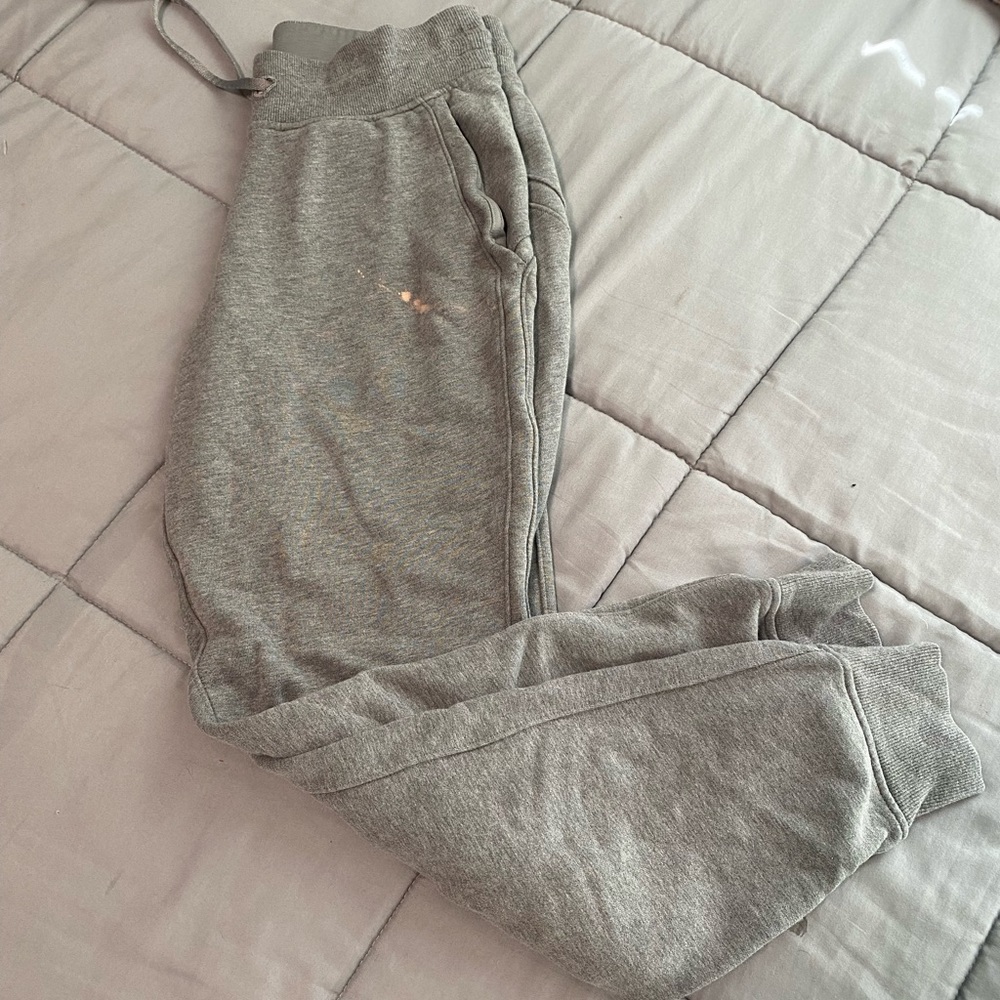 Lululemon sweats